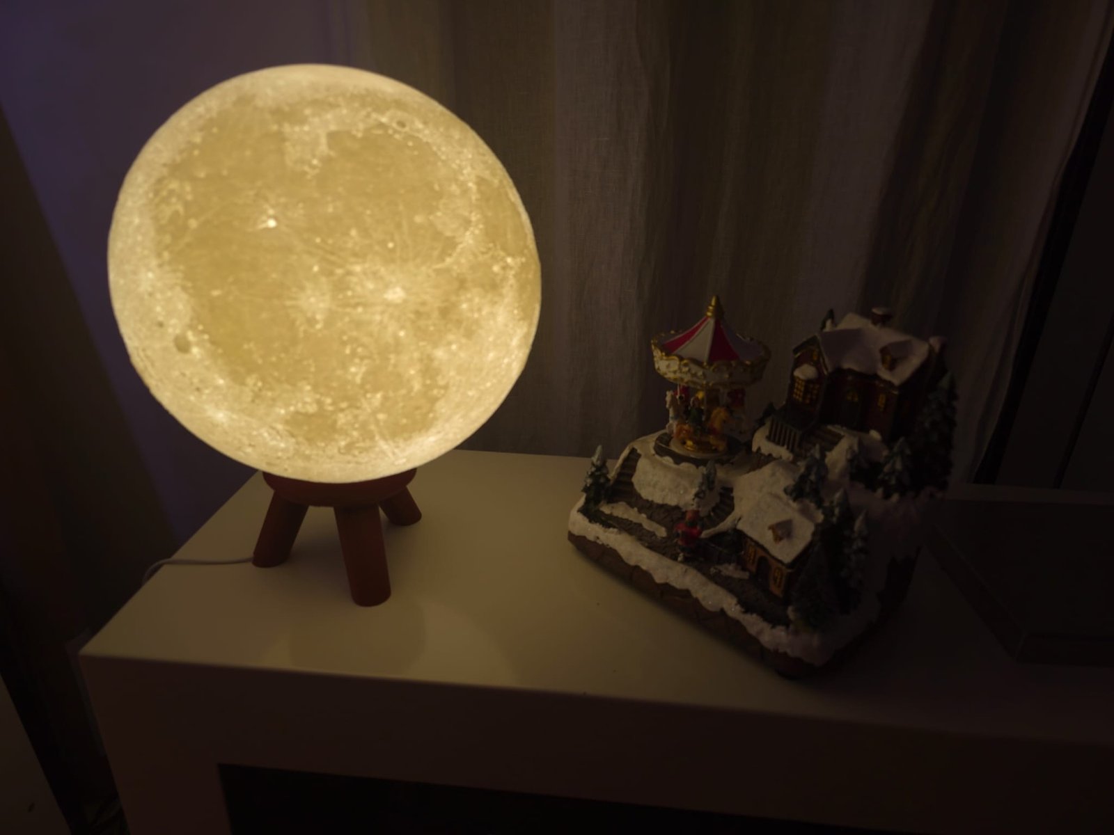 Lluna XXL amb relleu, de biopolímer de La Peixateria"